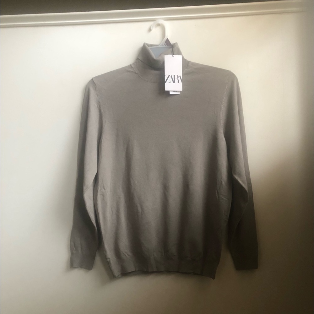 Zara Woman Turtleneck Sweater in Gray